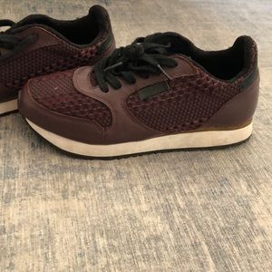 Woden sneakers size 5